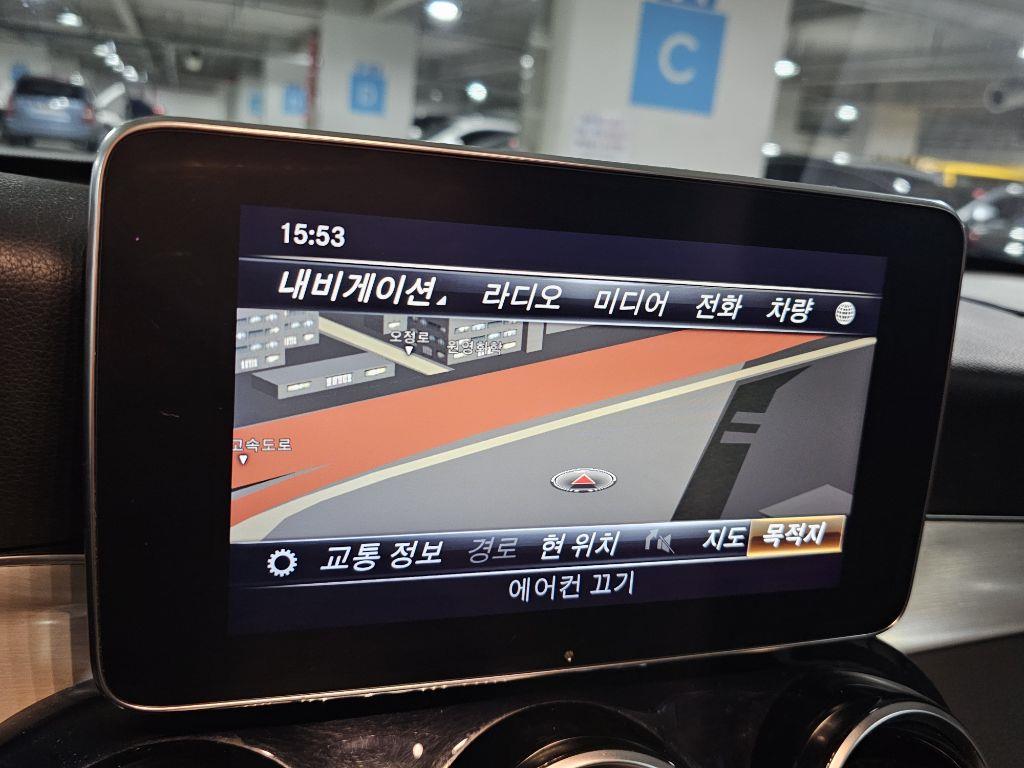 Mercedes Benz GLC Class - Vista 9