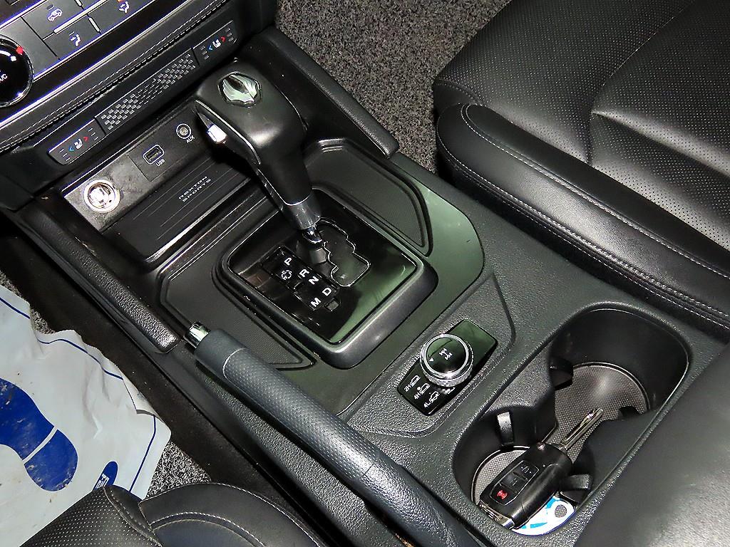 Ssangyong Rexton - Vista 12