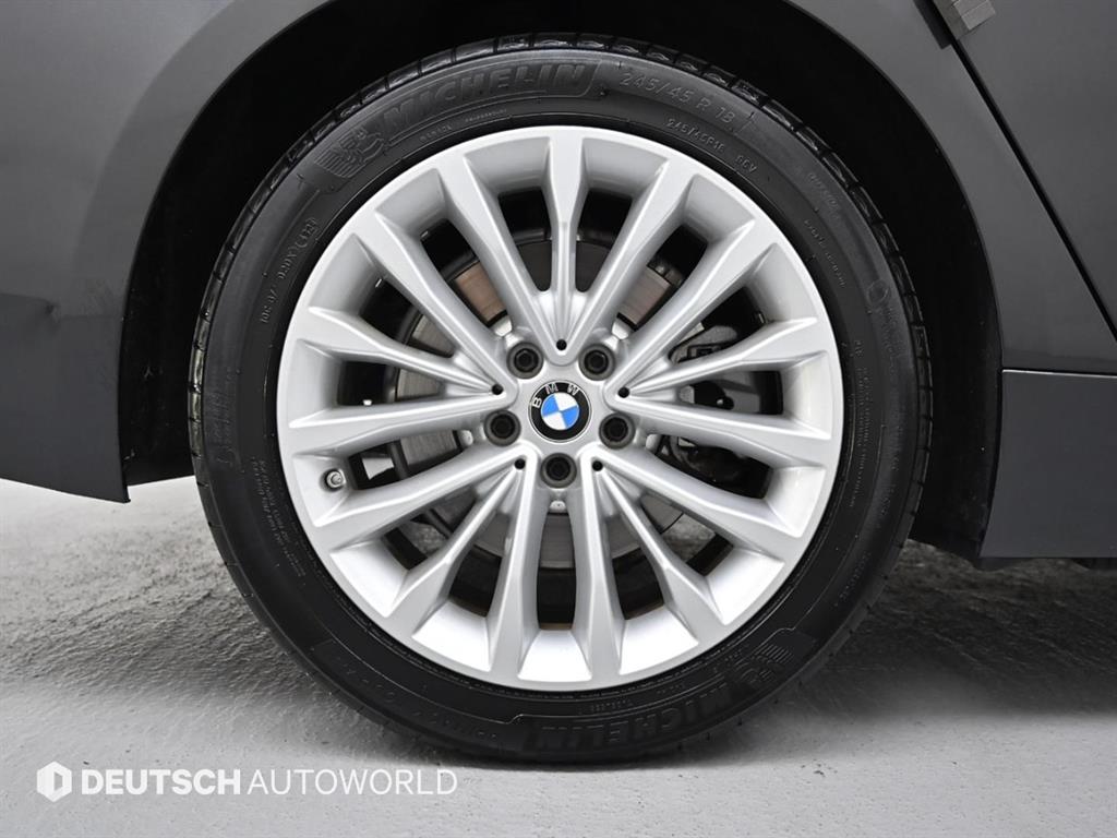 BMW 5 Series - Vista 5