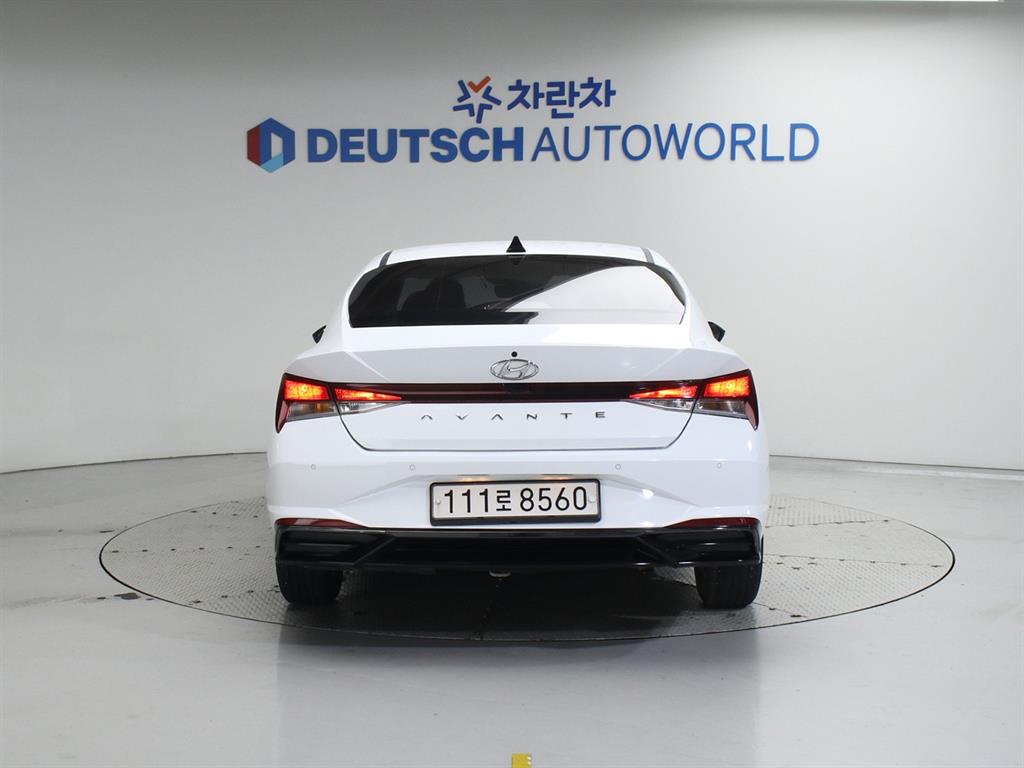 HYUNDAI Avante - Vista 4