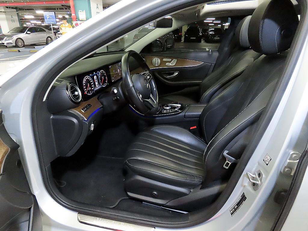 Mercedes Benz E class - Vista 6