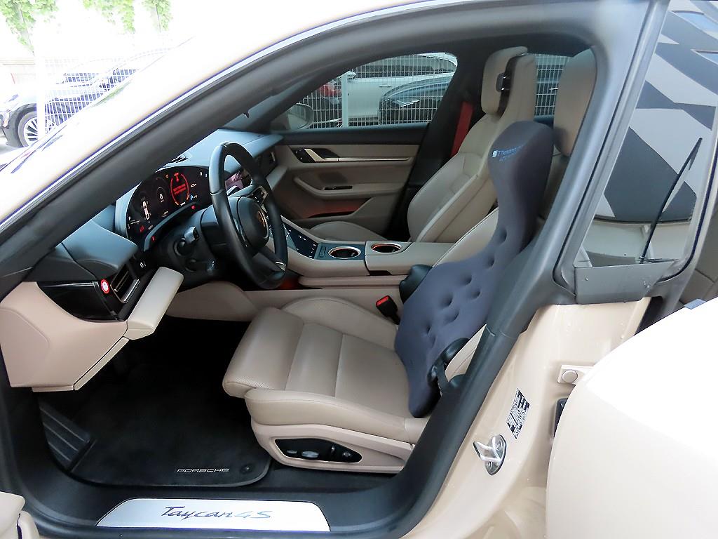 Porsche Taycan - Vista 5