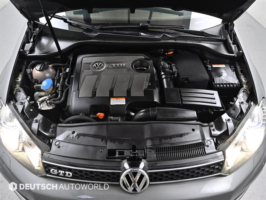 Volkswagen Golf - Vista 6