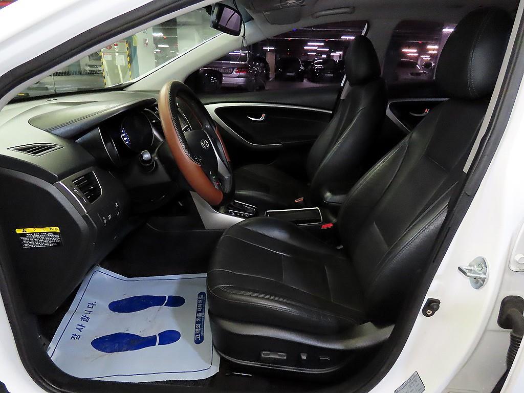 HYUNDAI i30 - Vista 6