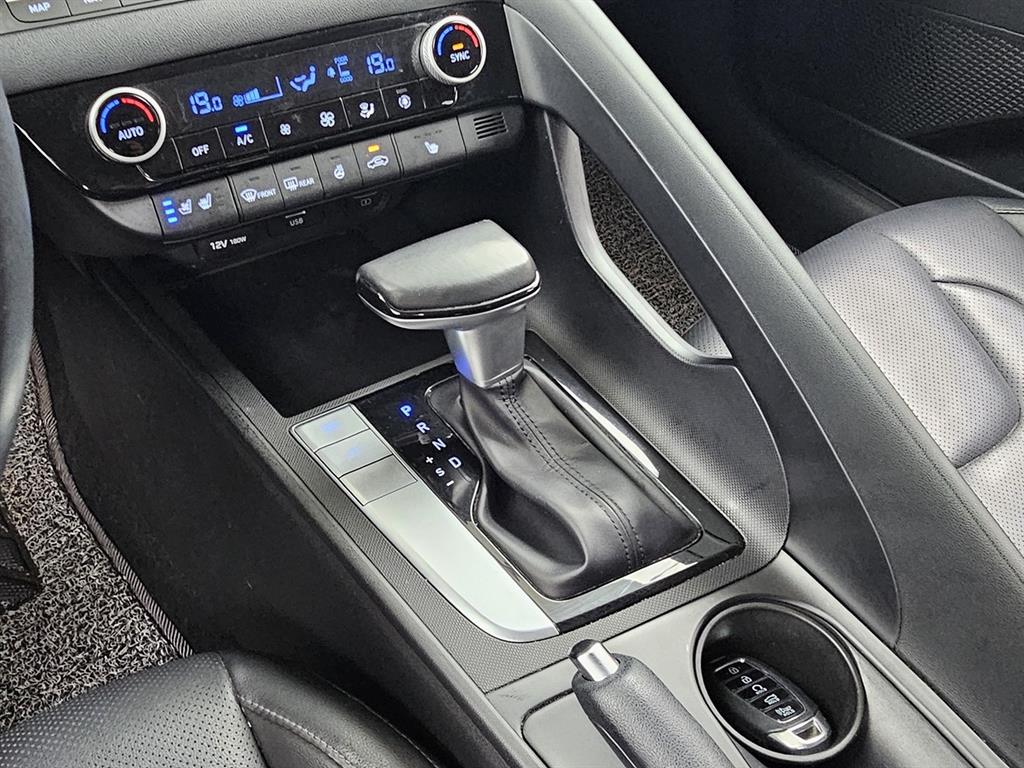 HYUNDAI Avante - Vista 7