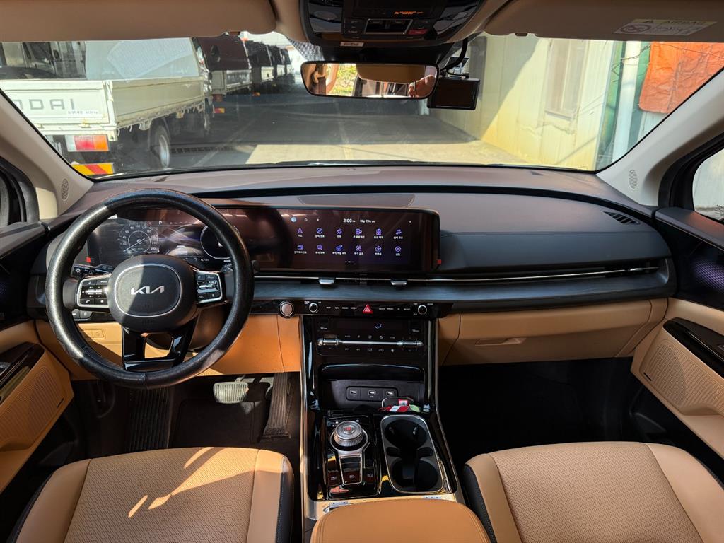 KIA Carnival - Vista 5