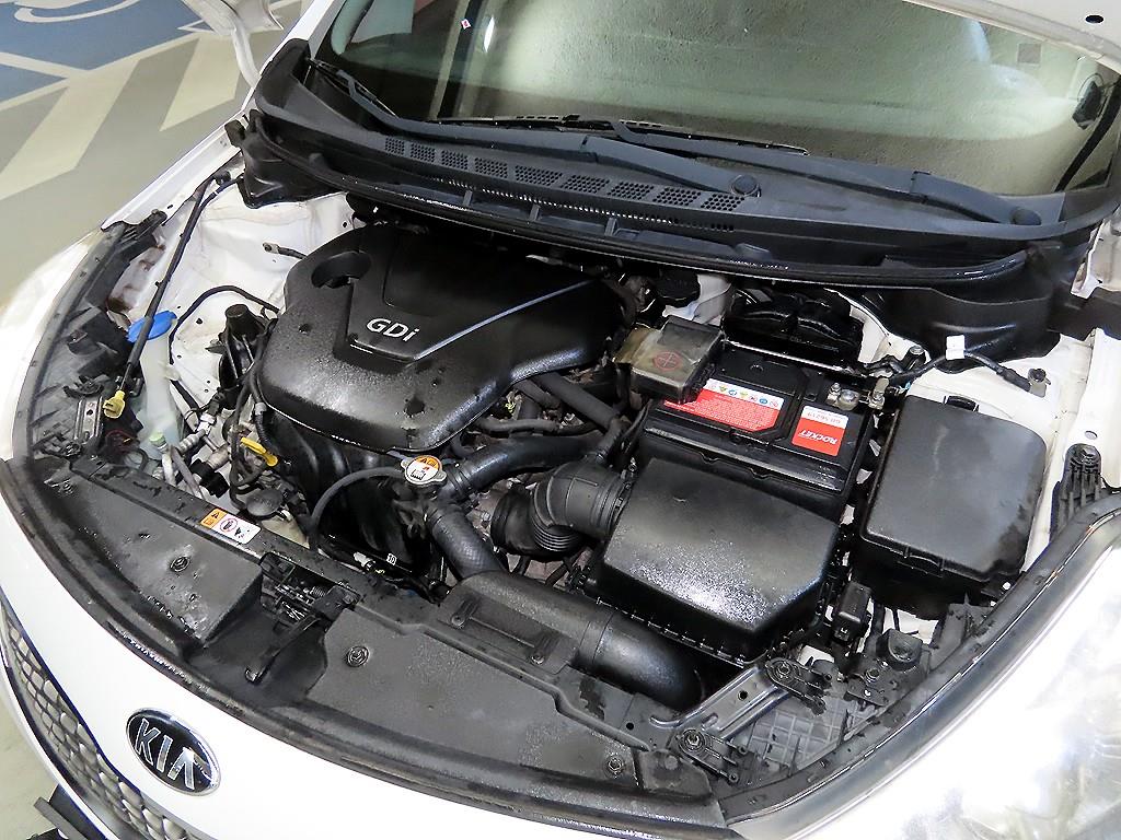 KIA K3 2013 Blanco - Importación desde Corea - HF Imports Iquique - Foto 17
