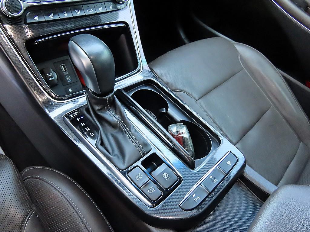 HYUNDAI Grandeur - Vista 10