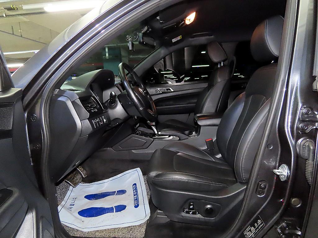 Ssangyong Rexton - Vista 6