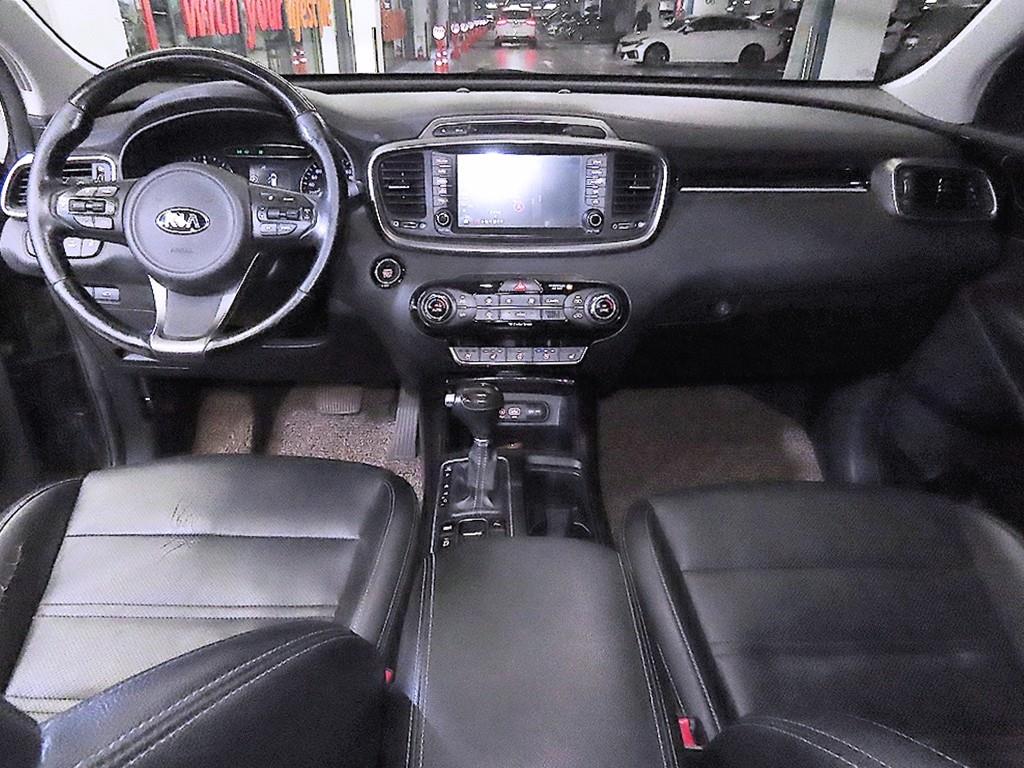 KIA Sorento - Vista 10