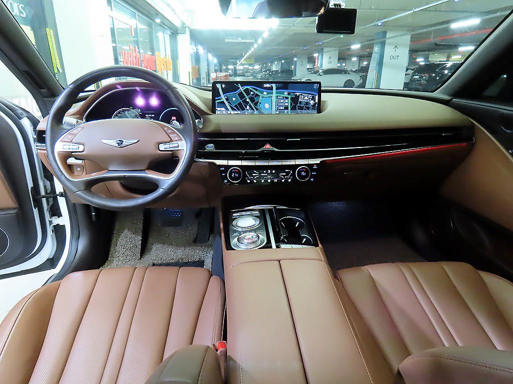 Genesis G80 - Vista 10