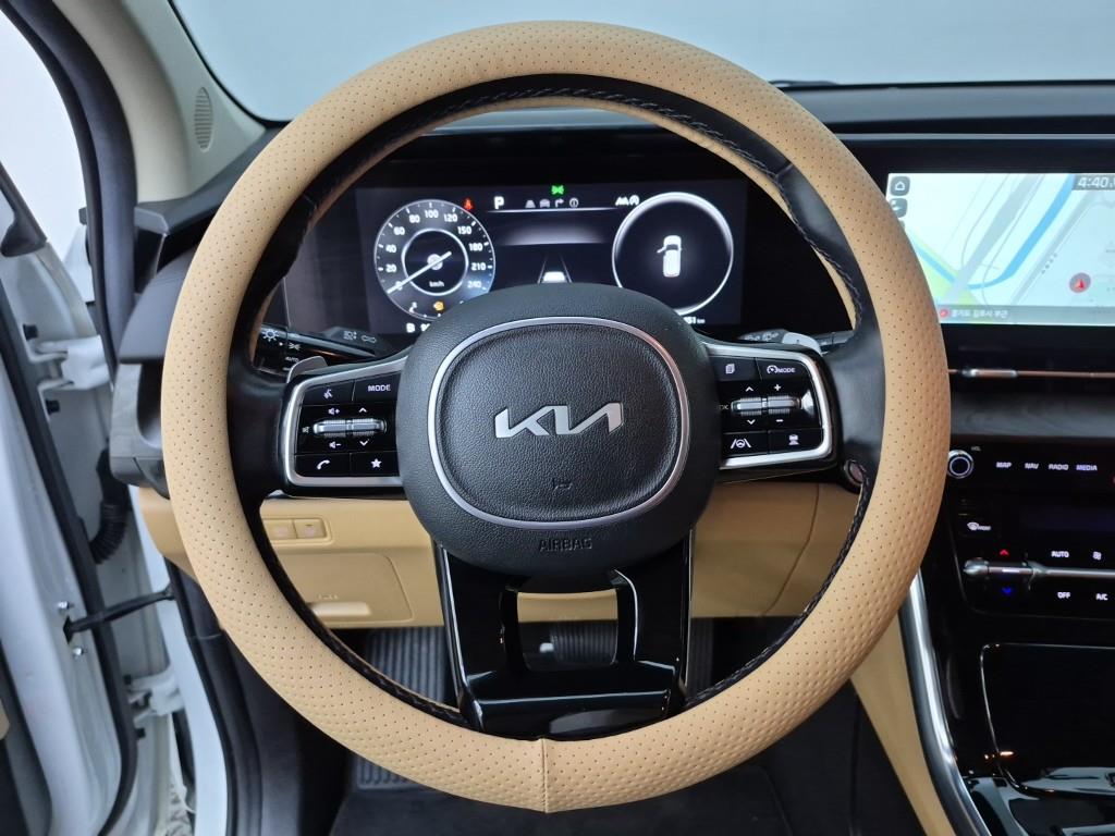 KIA Carnival - Vista 9