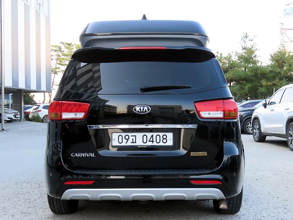 KIA Carnival - Vista 4