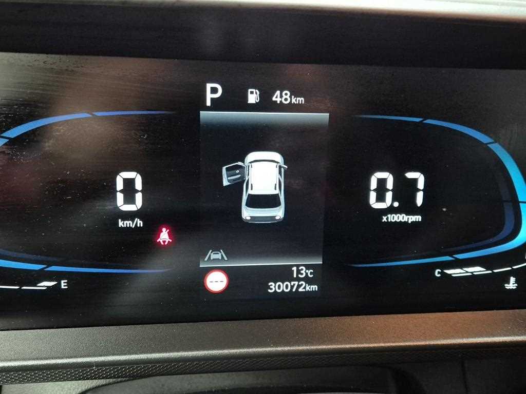 HYUNDAI Casper - Vista 6