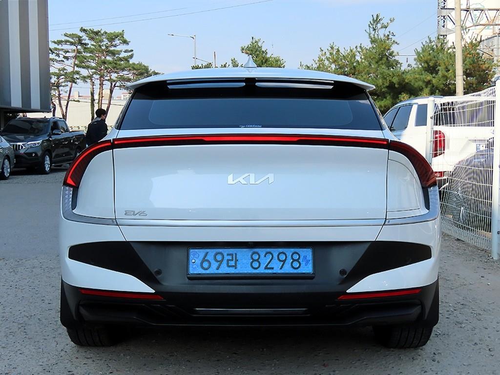KIA EV6 - Vista 4