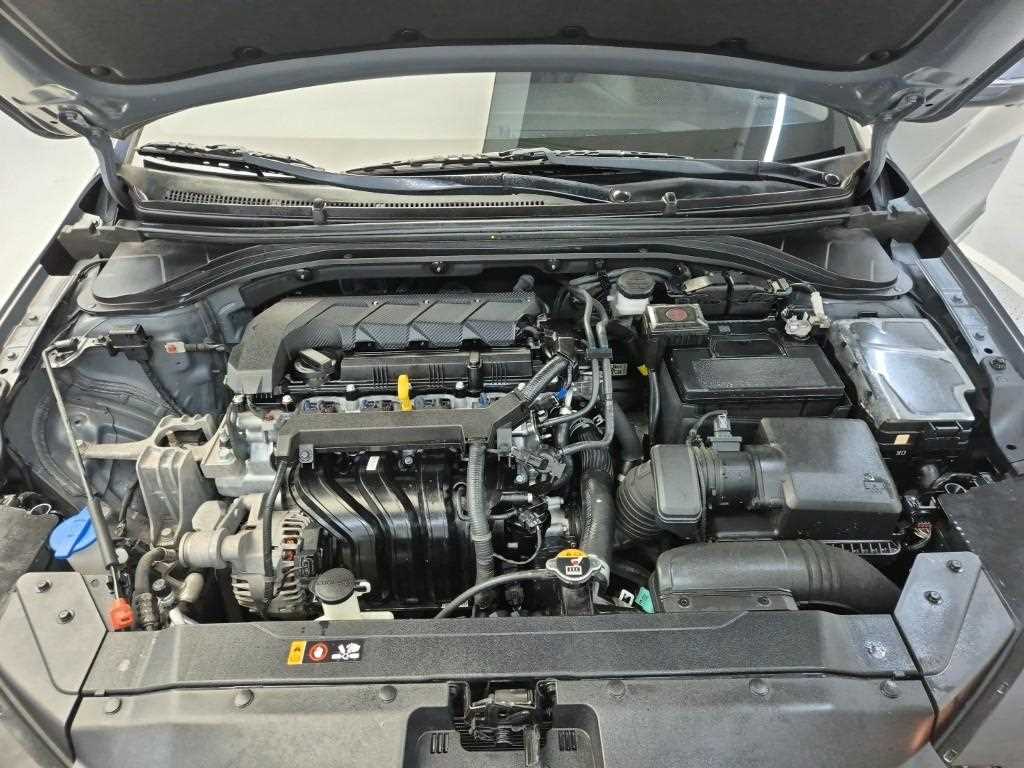 HYUNDAI Avante - Vista 5