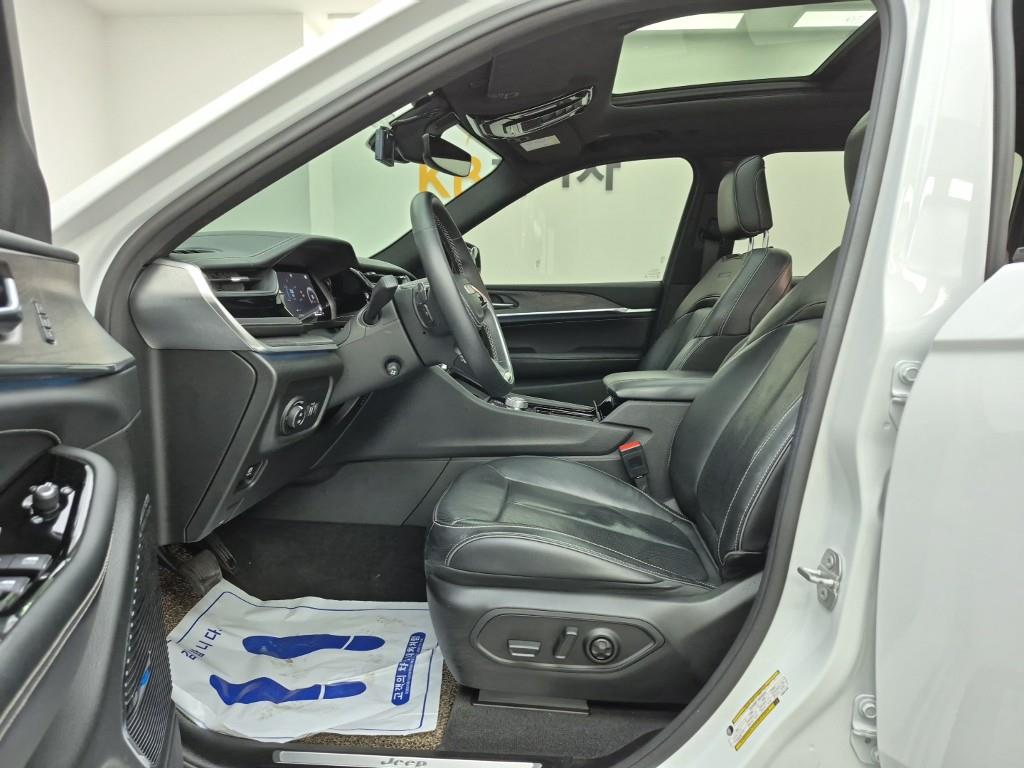 Jeep Cherokee - Vista 11