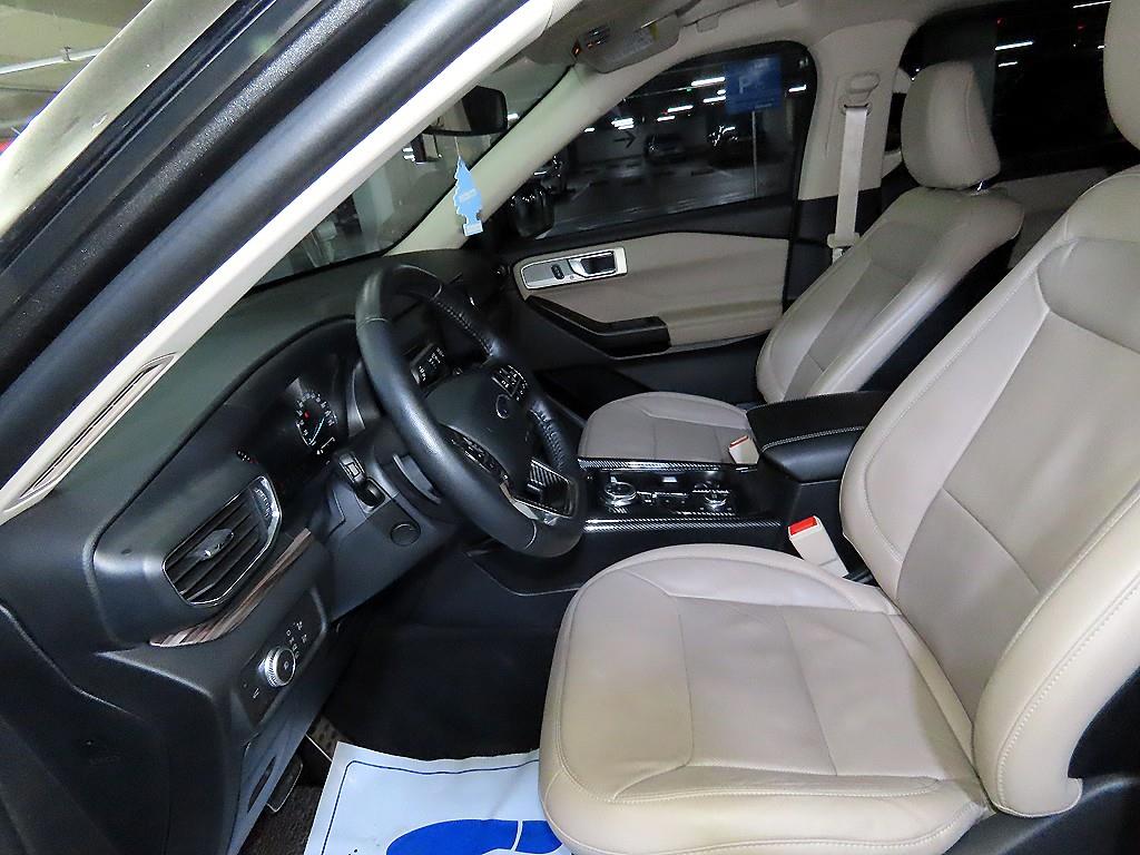 Ford Explorer - Vista 6