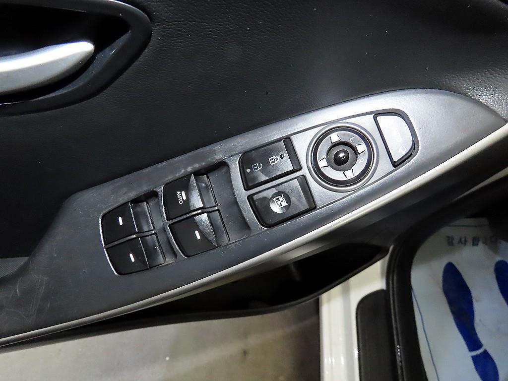 HYUNDAI i30 2012 Blanco - Importación desde Corea - HF Imports Iquique - Foto 13