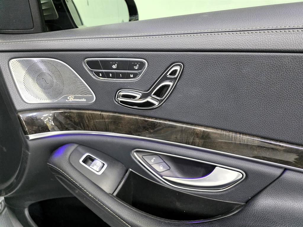 Mercedes Benz S Class - Vista 12
