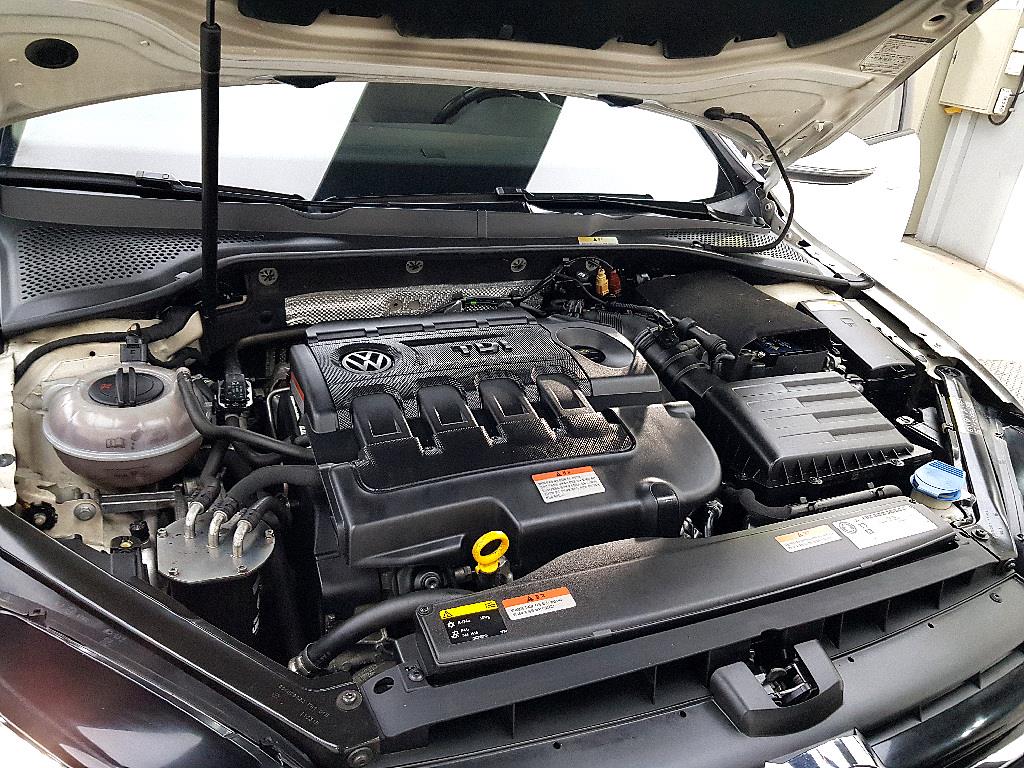 Volkswagen Golf - Vista 6