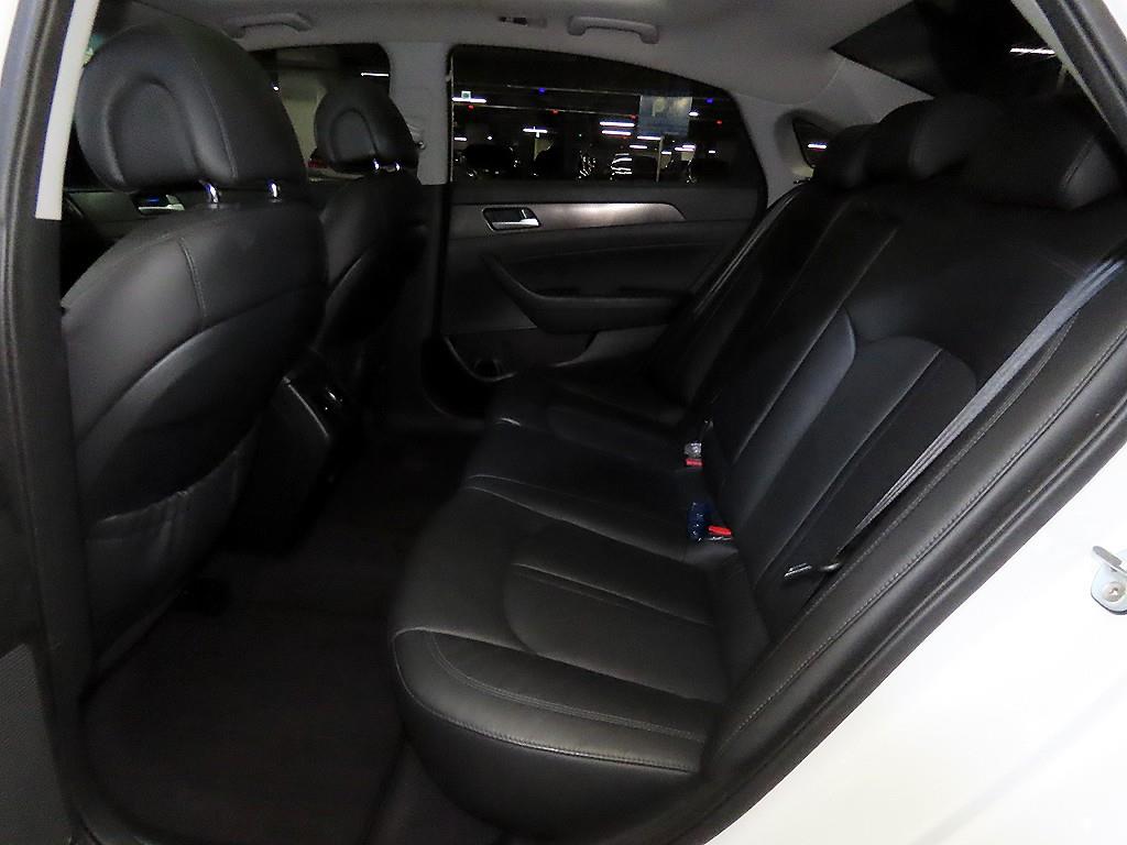 HYUNDAI Sonata - Vista 7