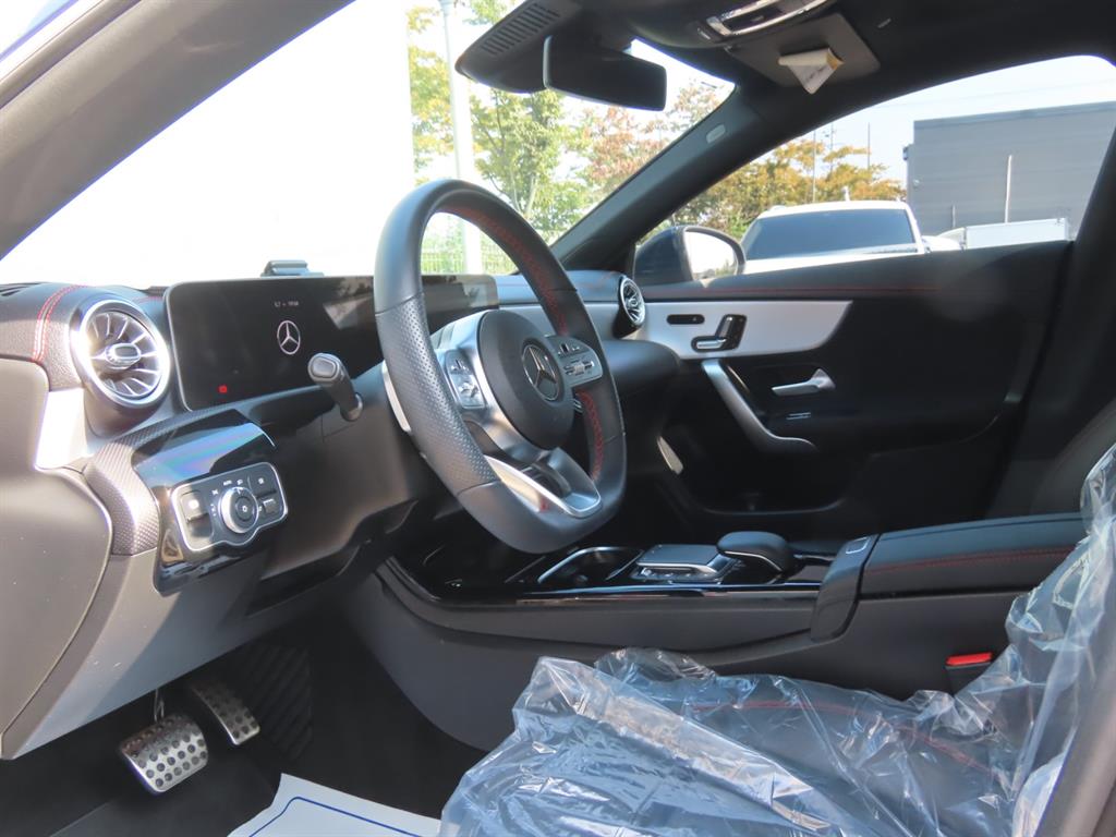 Mercedes Benz CLA Class - Vista 11