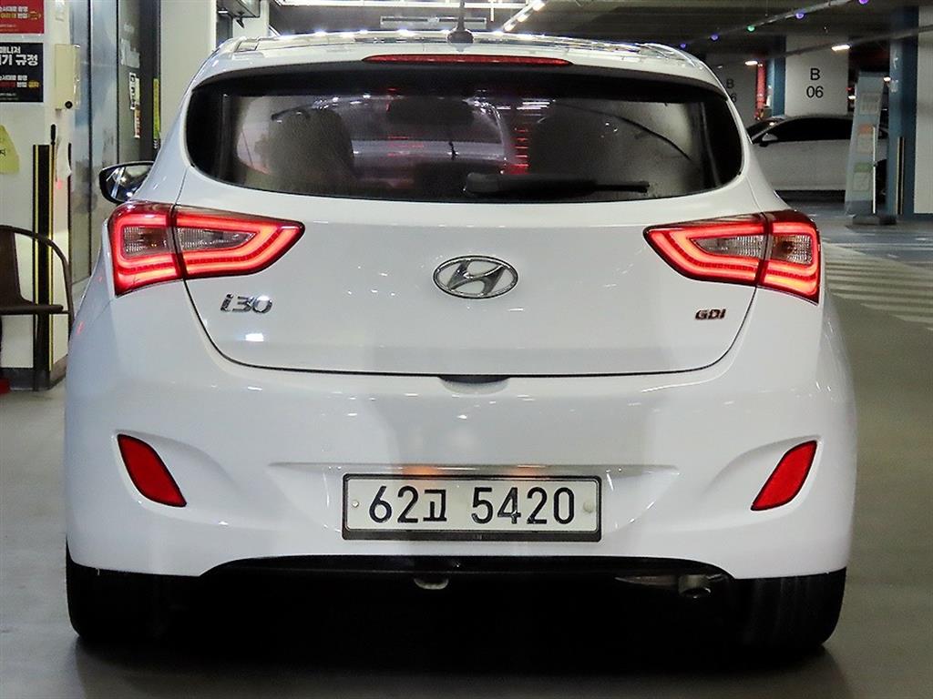 HYUNDAI i30 - Vista 5