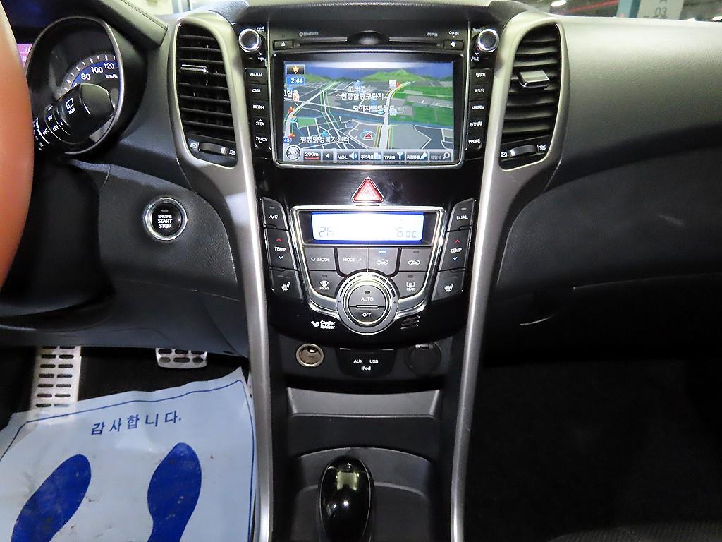 HYUNDAI i30 - Vista 11