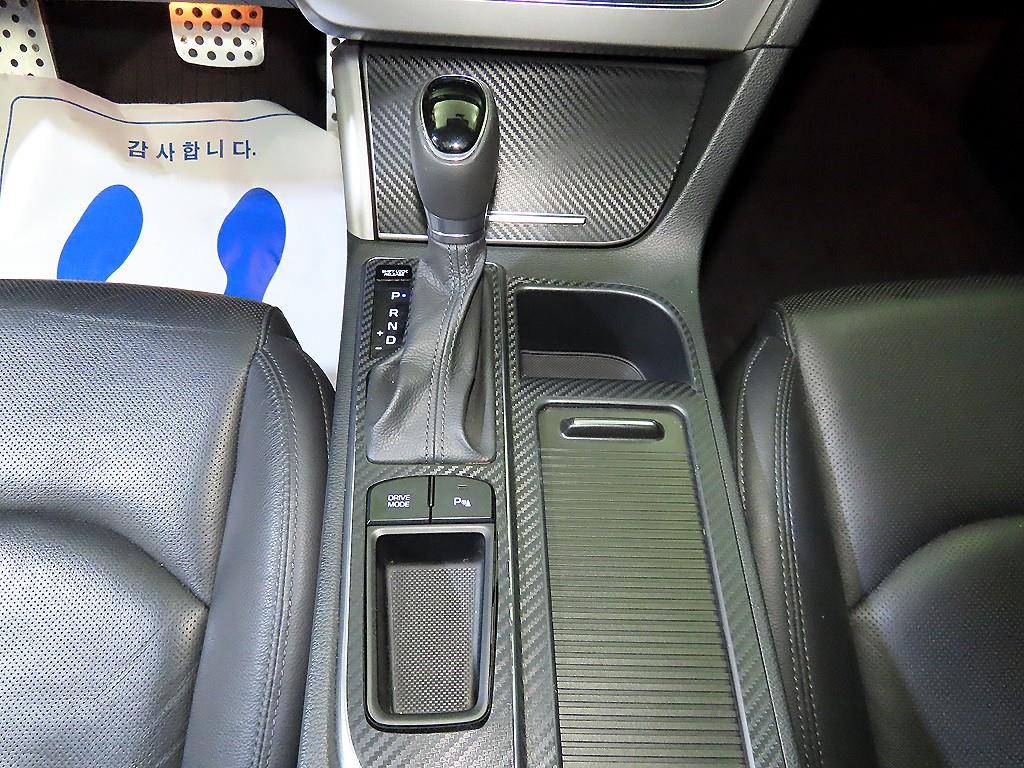 HYUNDAI Sonata - Vista 12