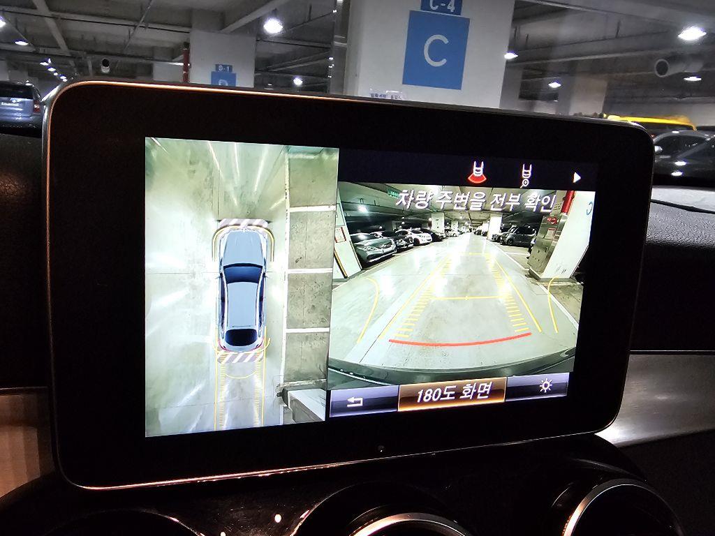 Mercedes Benz GLC Class - Vista 10