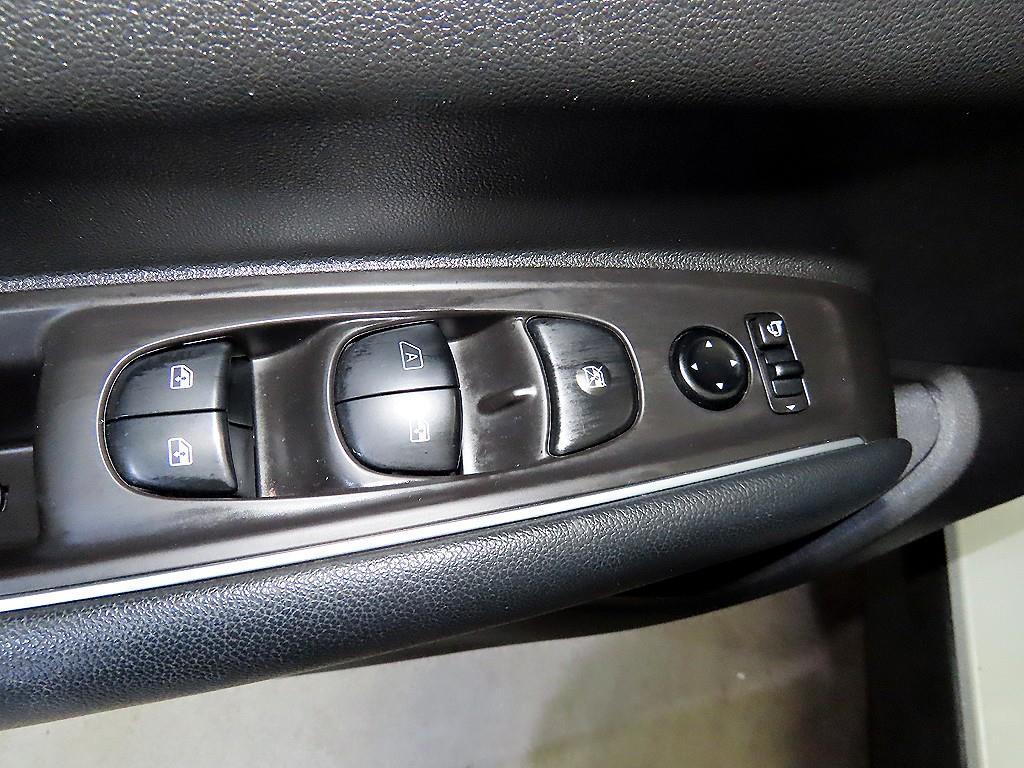 SAMSUNG QM6 2017 Blanco - Importación desde Corea - HF Imports Iquique - Foto 13