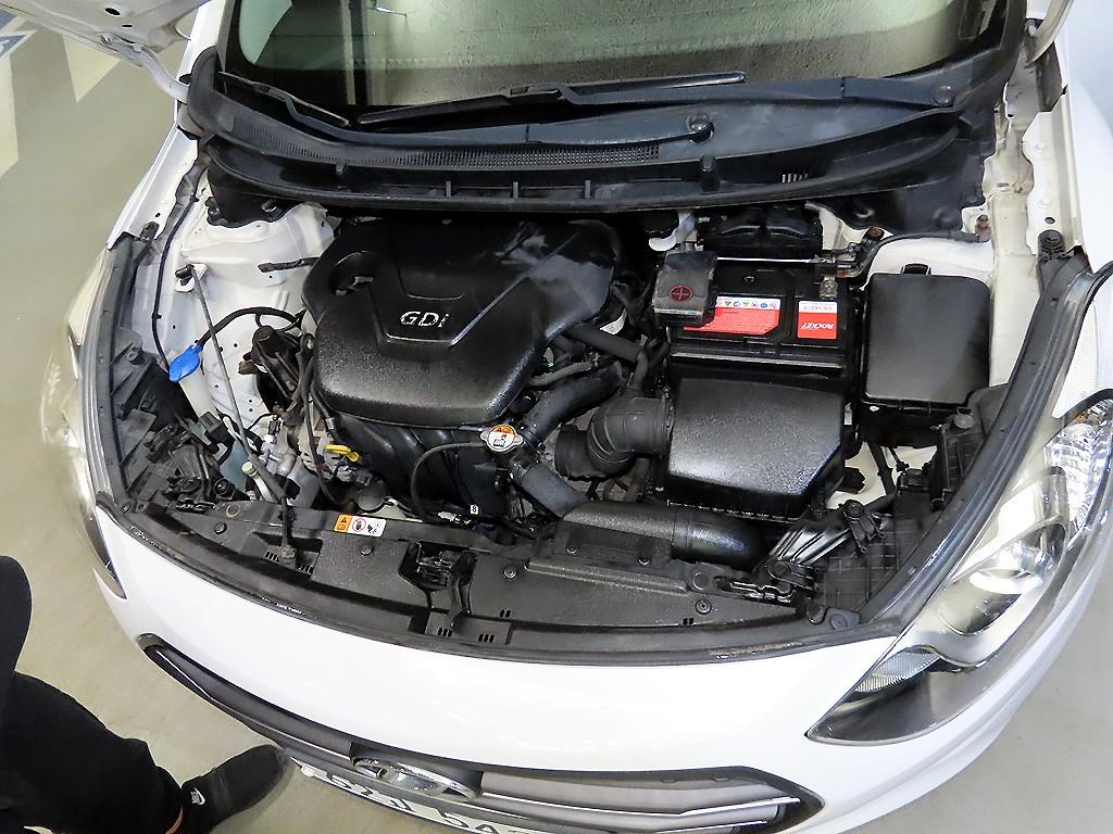 HYUNDAI i30 2012 Blanco - Importación desde Corea - HF Imports Iquique - Foto 19