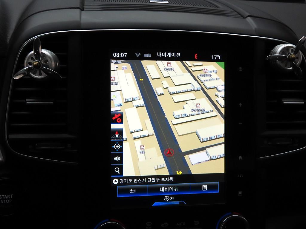 SAMSUNG QM6 - Vista 8