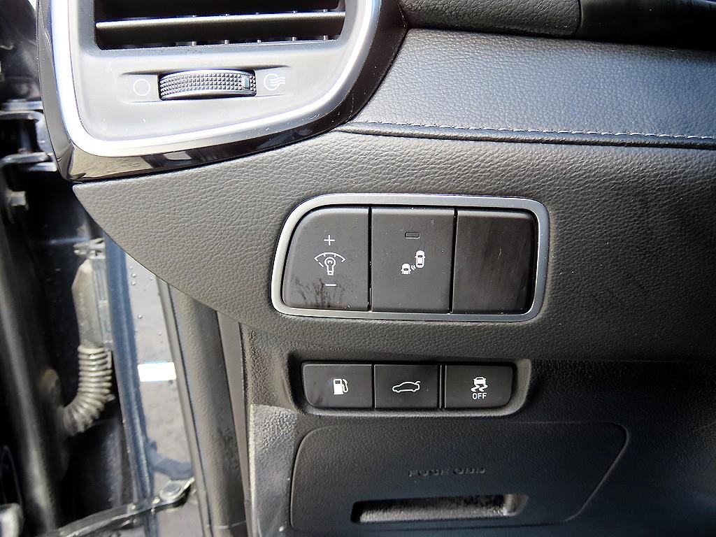 HYUNDAI Grandeur - Vista 12