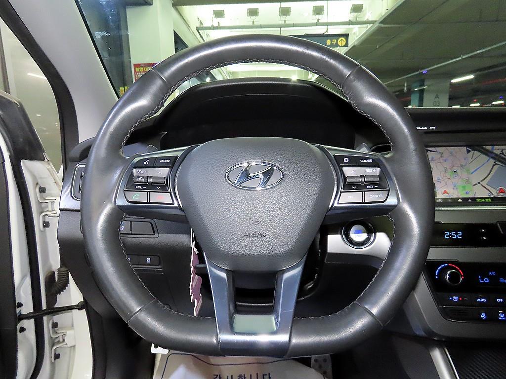 HYUNDAI Sonata - Vista 8