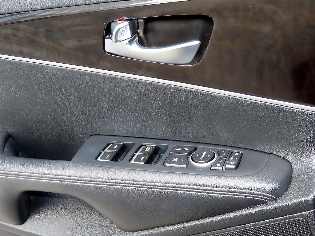 KIA Sorento - Vista 11