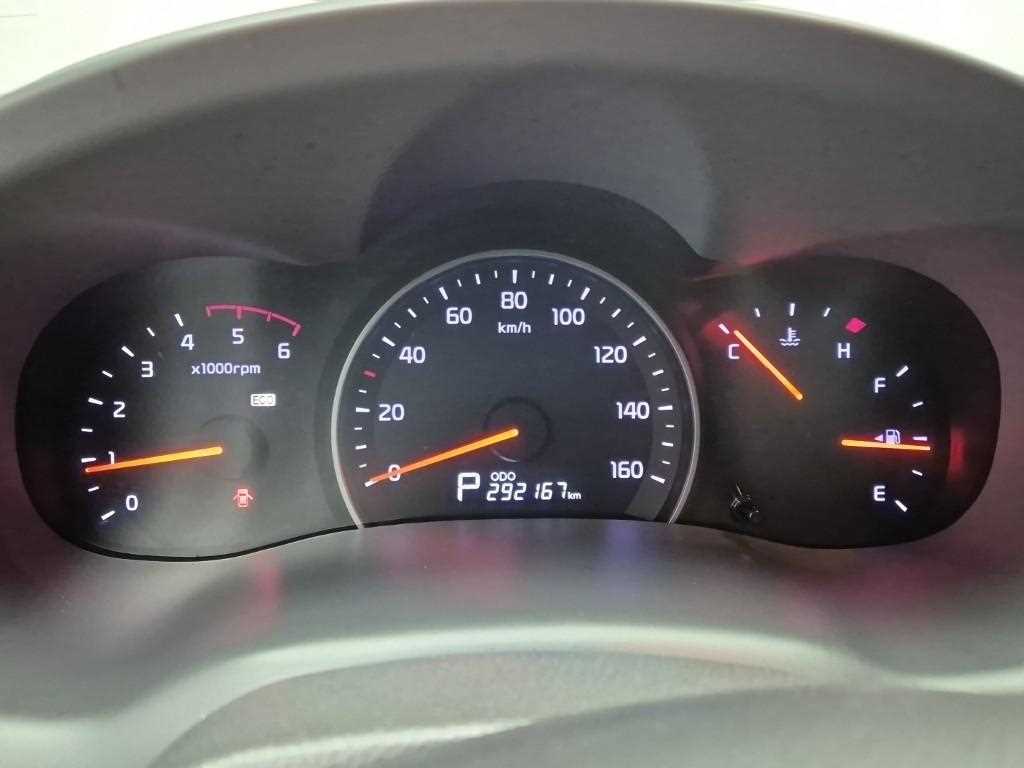 KIA Carnival - Vista 6