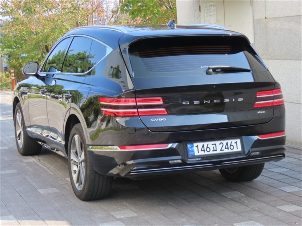 Genesis GV80 - Vista 7