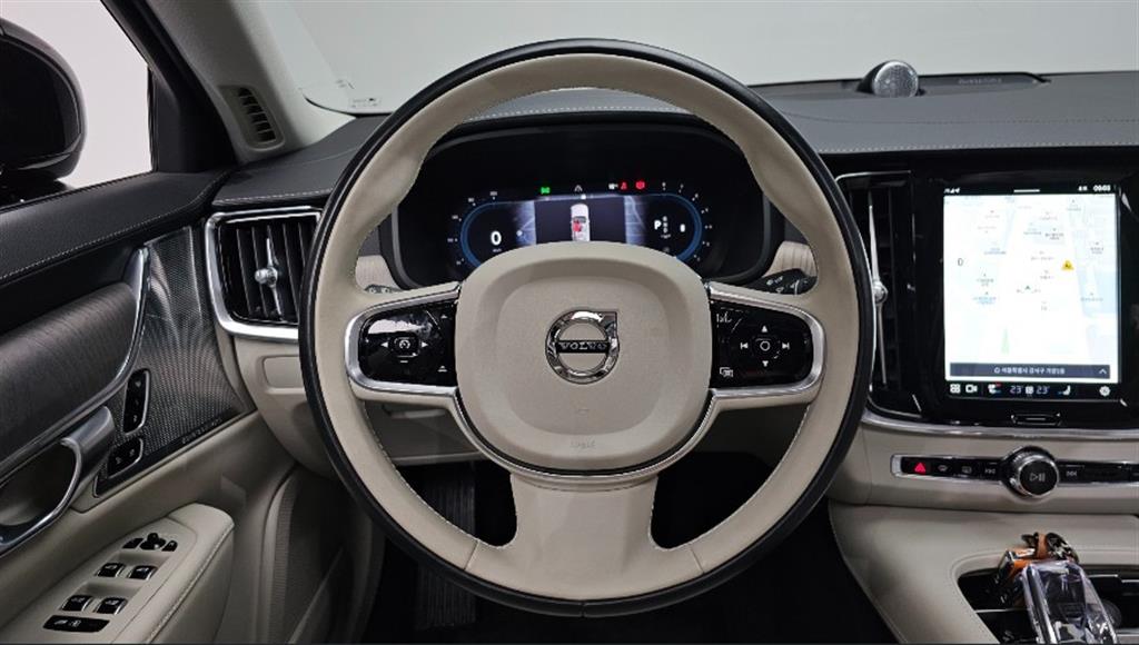 Volvo S90 - Vista 12