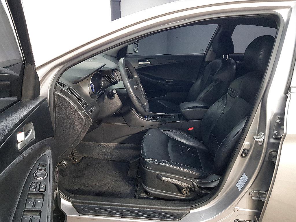 HYUNDAI Sonata - Vista 8