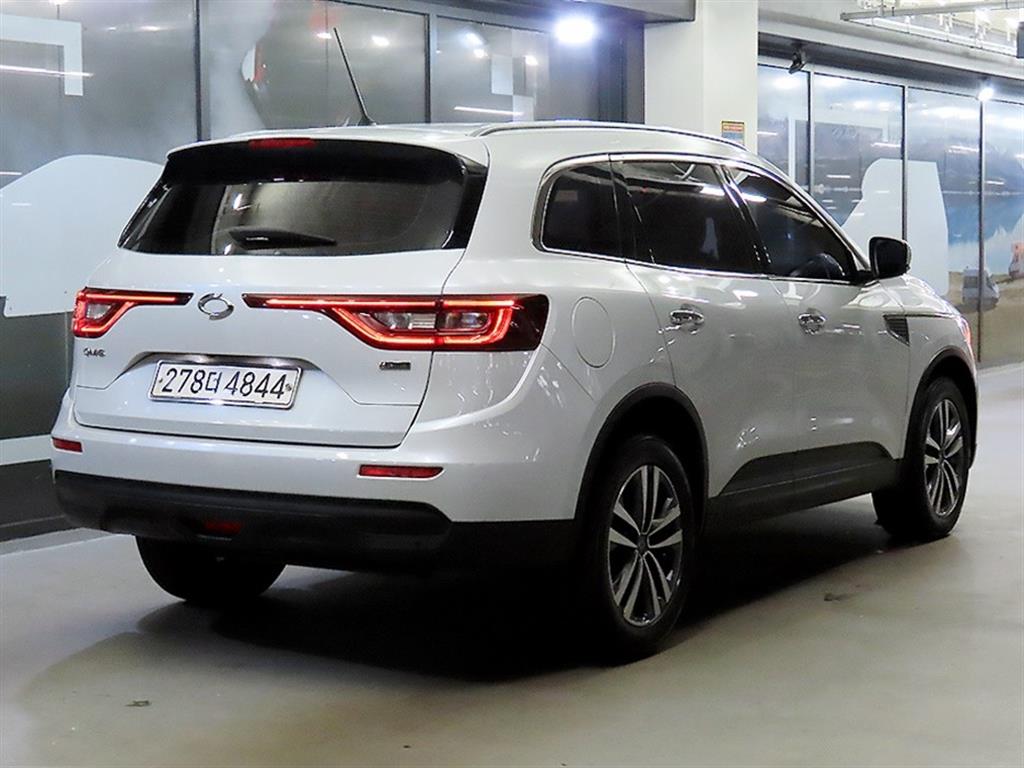 SAMSUNG QM6 - Vista 4