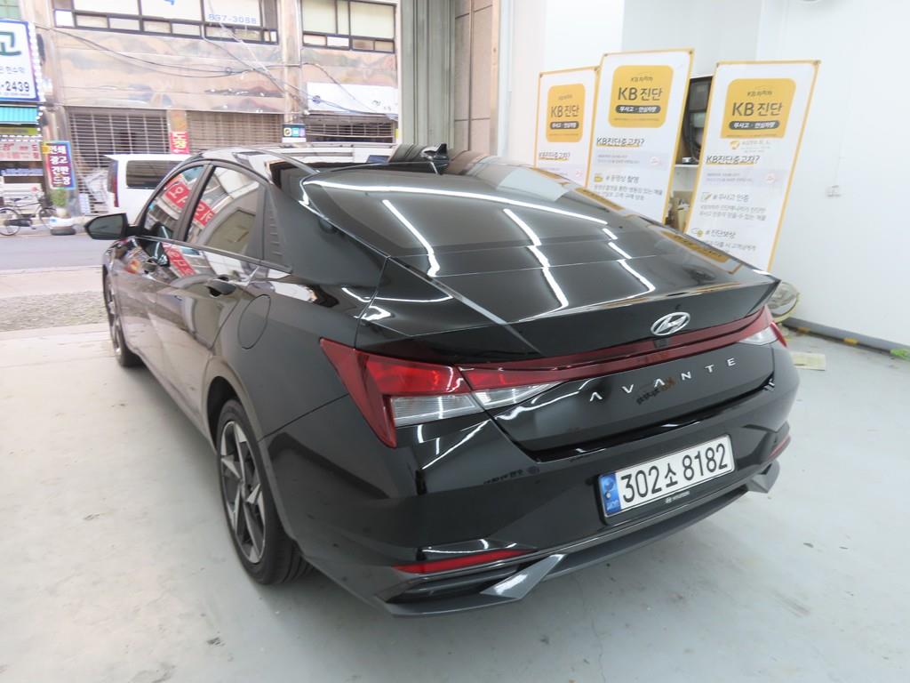 HYUNDAI Avante - Vista 4