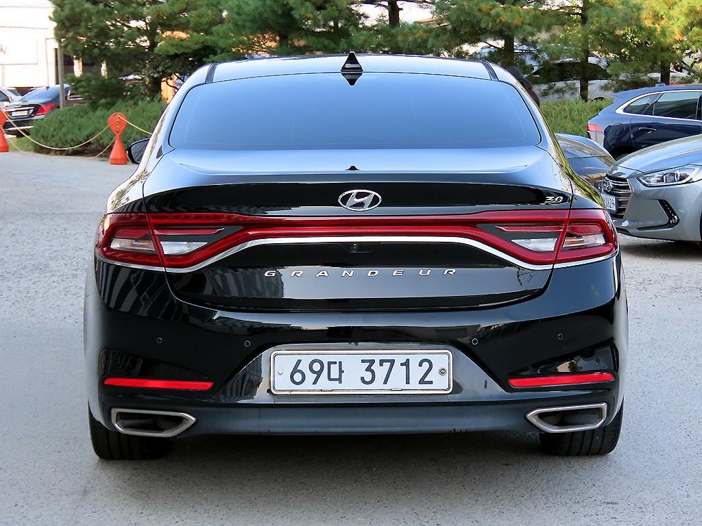 HYUNDAI Grandeur - Vista 4