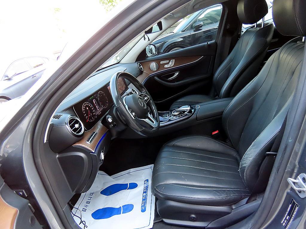 Mercedes Benz E class - Vista 5