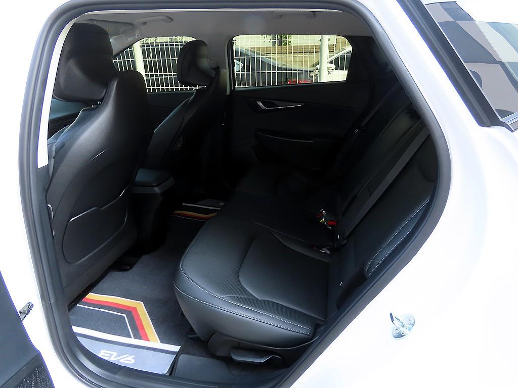KIA EV6 - Vista 6
