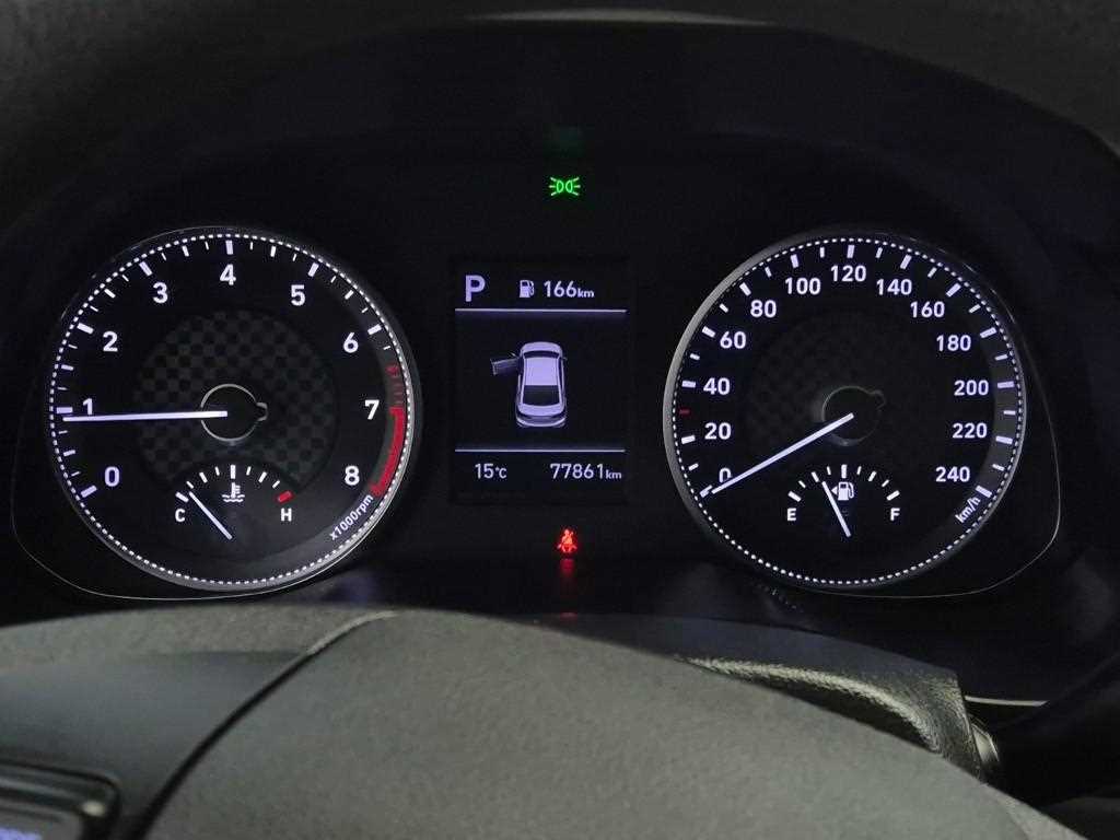 HYUNDAI Avante - Vista 6