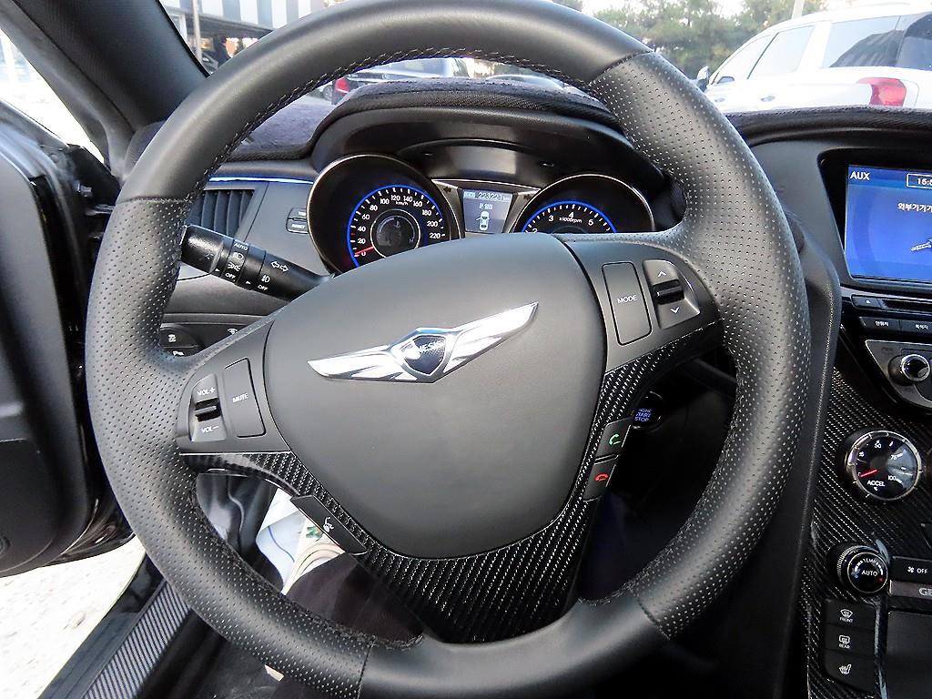 HYUNDAI Genesis - Vista 8