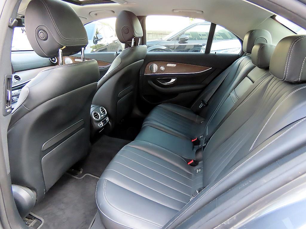 Mercedes Benz E class - Vista 6