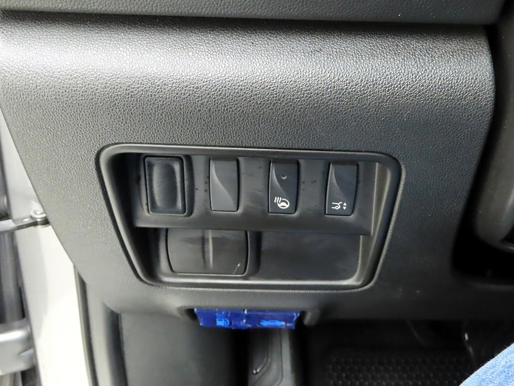 SAMSUNG QM6 - Vista 12